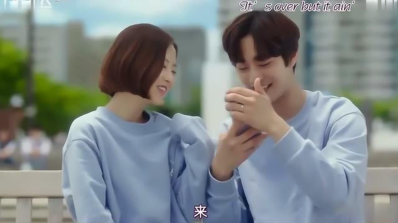 小萌妹的甜美装扮