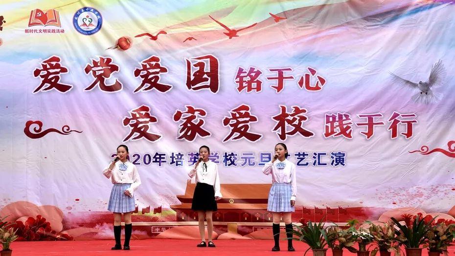 写网文年入百万的00后大学生,来自华南农大!他每天起床先去图书馆“打卡”